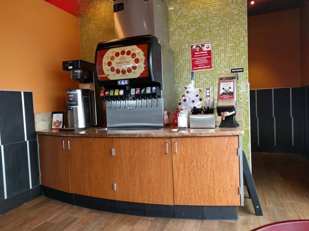 Panda Express | meal takeaway | 3606 S 27th St, Milwaukee, WI 53221, USA | 4142826168 OR +1 414-282-6168