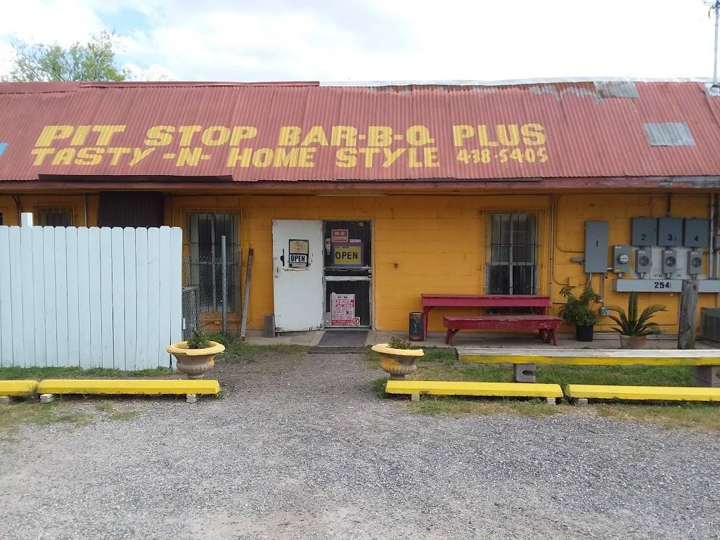 Pit Stop Bar-B-Q Plus | restaurant | 3242, 254 Hobart St, San Antonio, TX 78237, USA | 2104385405 OR +1 210-438-5405