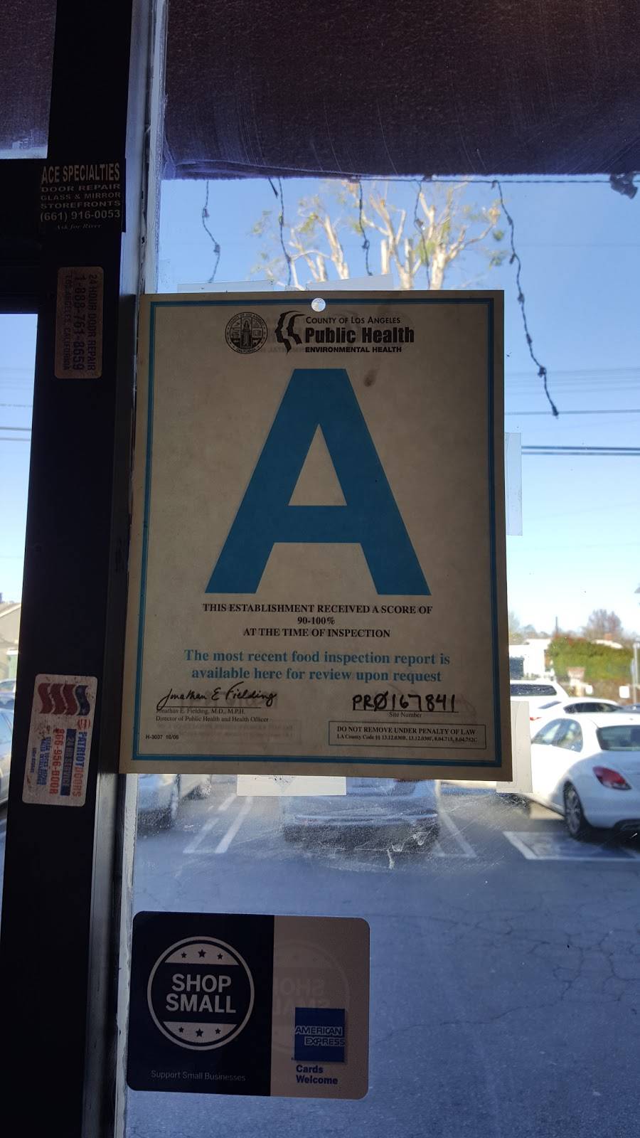 Royal Pizza | restaurant | 13666 Oxnard St, Van Nuys, CA 91401, USA | 8187821211 OR +1 818-782-1211