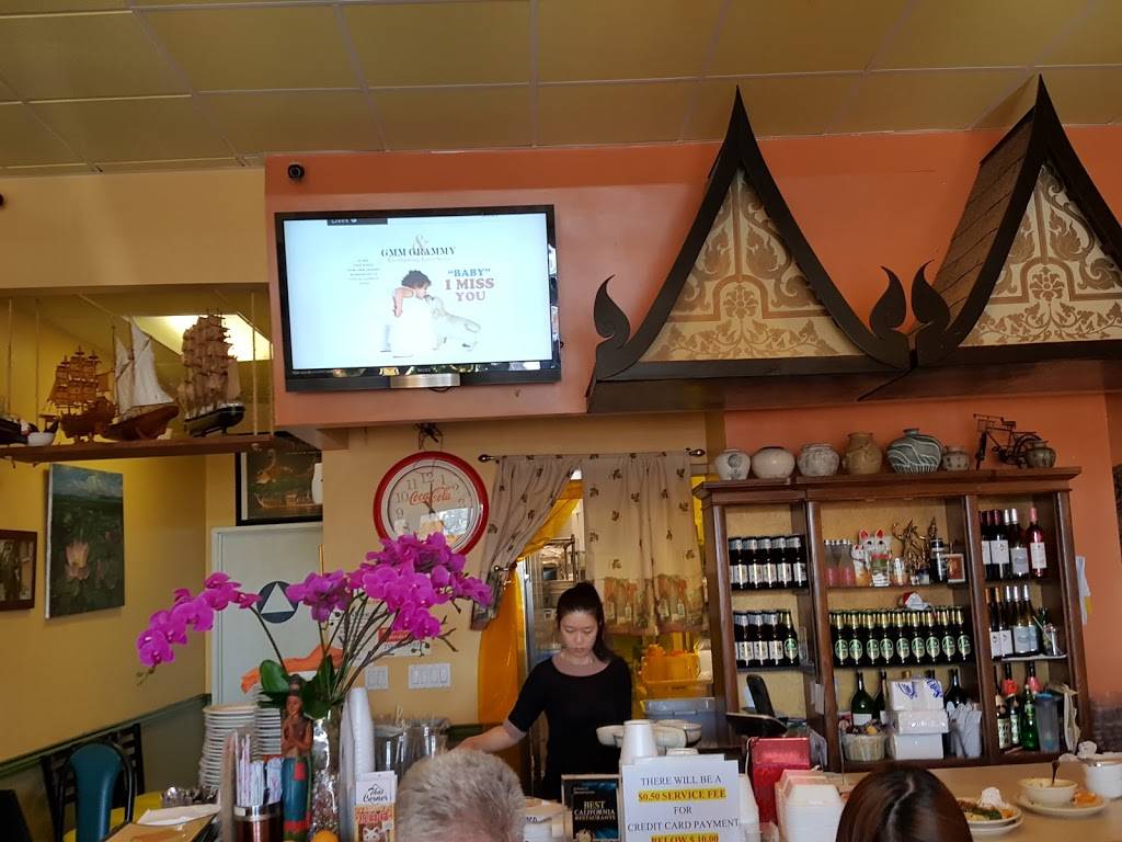 Thai Corner | restaurant | 22371 El Toro Rd, Lake Forest, CA 92630, USA | 9493808869 OR +1 949-380-8869