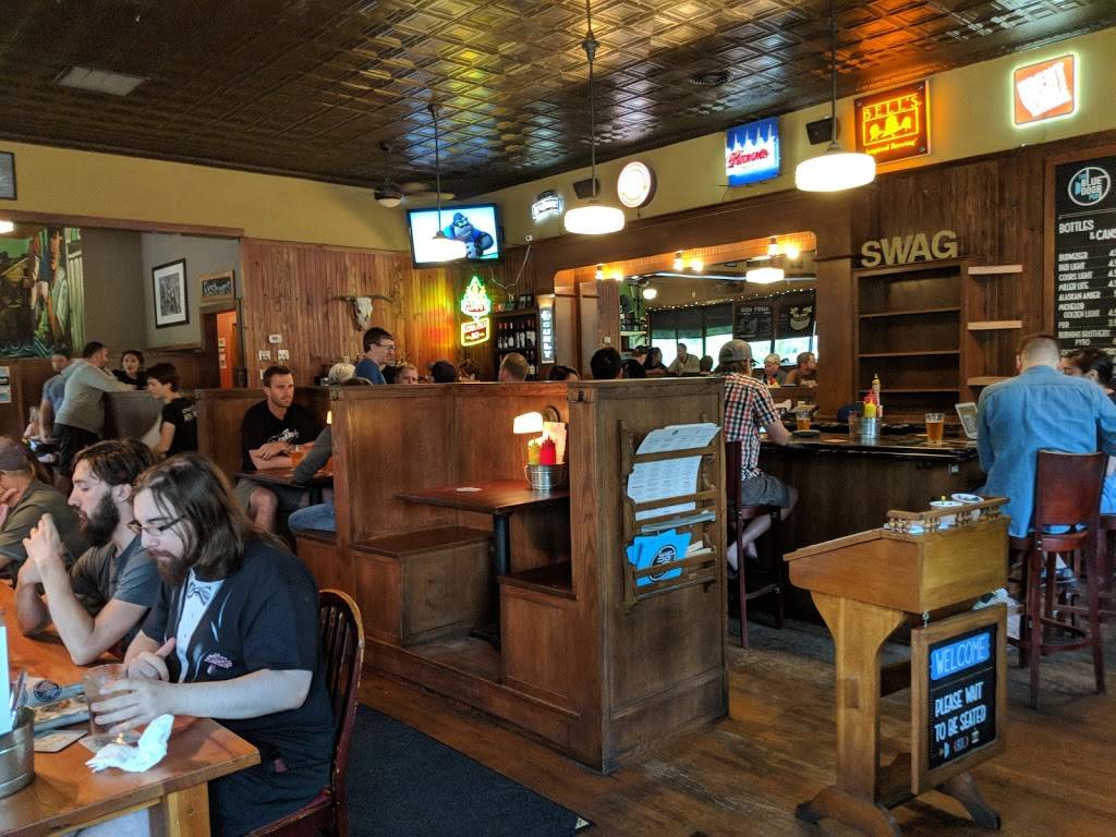 Blue Door Pub Longfellow | restaurant | 3448 42nd Ave S, Minneapolis, MN 55406, USA | 6123152470 OR +1 612-315-2470