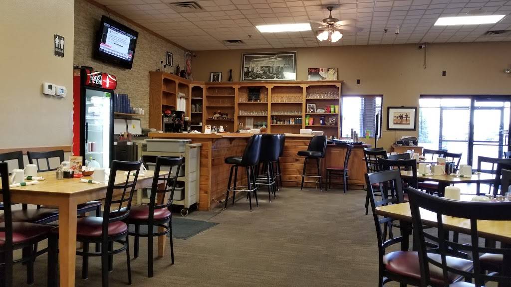 Village Court Family Restaurant | restaurant | 687 S Taft Ave, Mason City, IA 50401, USA | 6414245065 OR +1 641-424-5065