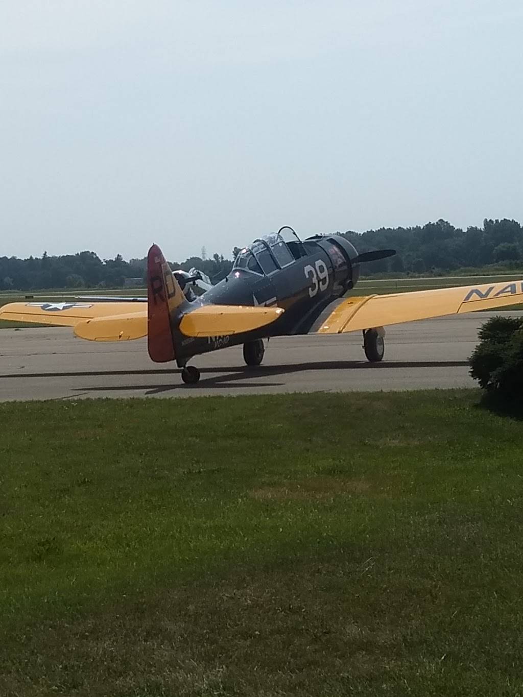 Joe-Lees crosswinds Cafe | restaurant | 208 Airport Dr, Owosso, MI 48867, USA | 9892774986 OR +1 989-277-4986