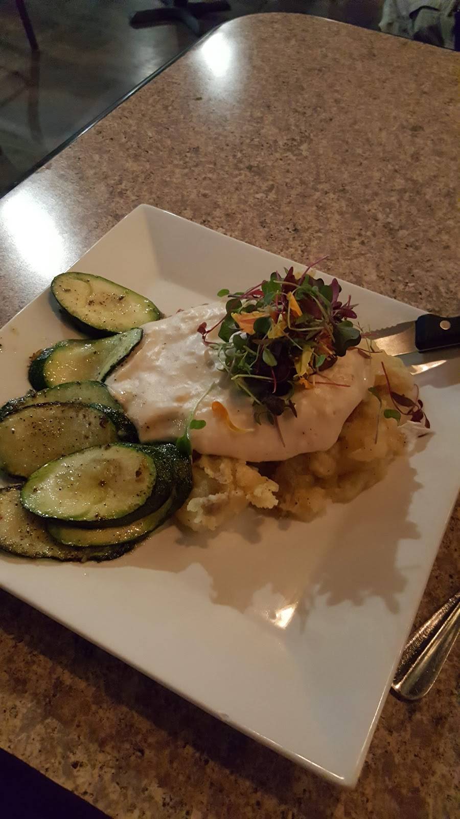 The Bottleneck Bistro | restaurant | 401 Clovis Ave #106, Clovis, CA 93612, USA | 5597654319 OR +1 559-765-4319