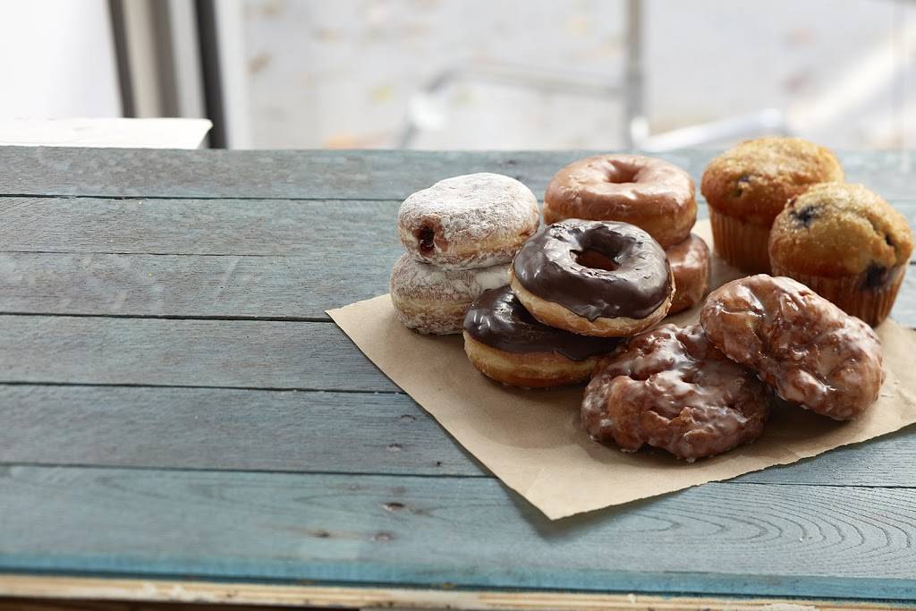 RaceTrac | bakery | 1819 N Alafaya Trail, Orlando, FL 32826, USA | 4072751555 OR +1 407-275-1555