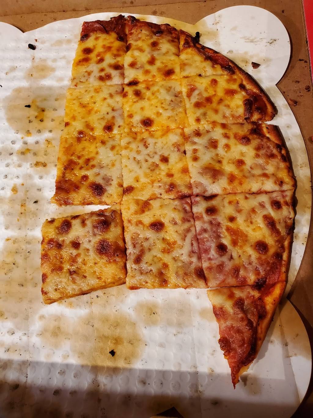 Reds Savoy Pizza | restaurant | 1450 109th Ave NE, Blaine, MN 55449, USA | 7632089728 OR +1 763-208-9728