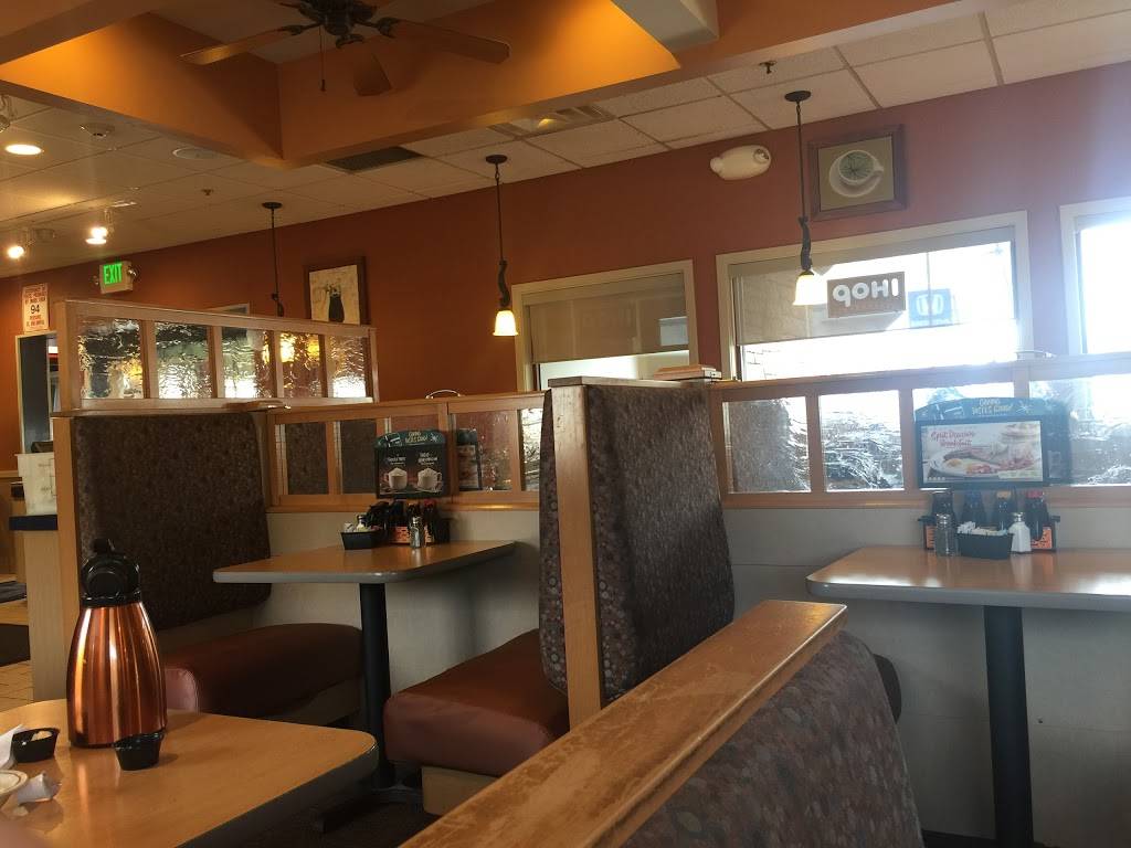 IHOP | restaurant | 180 E Sunrise Hwy, Valley Stream, NY 11581, USA | 5168259388 OR +1 516-825-9388