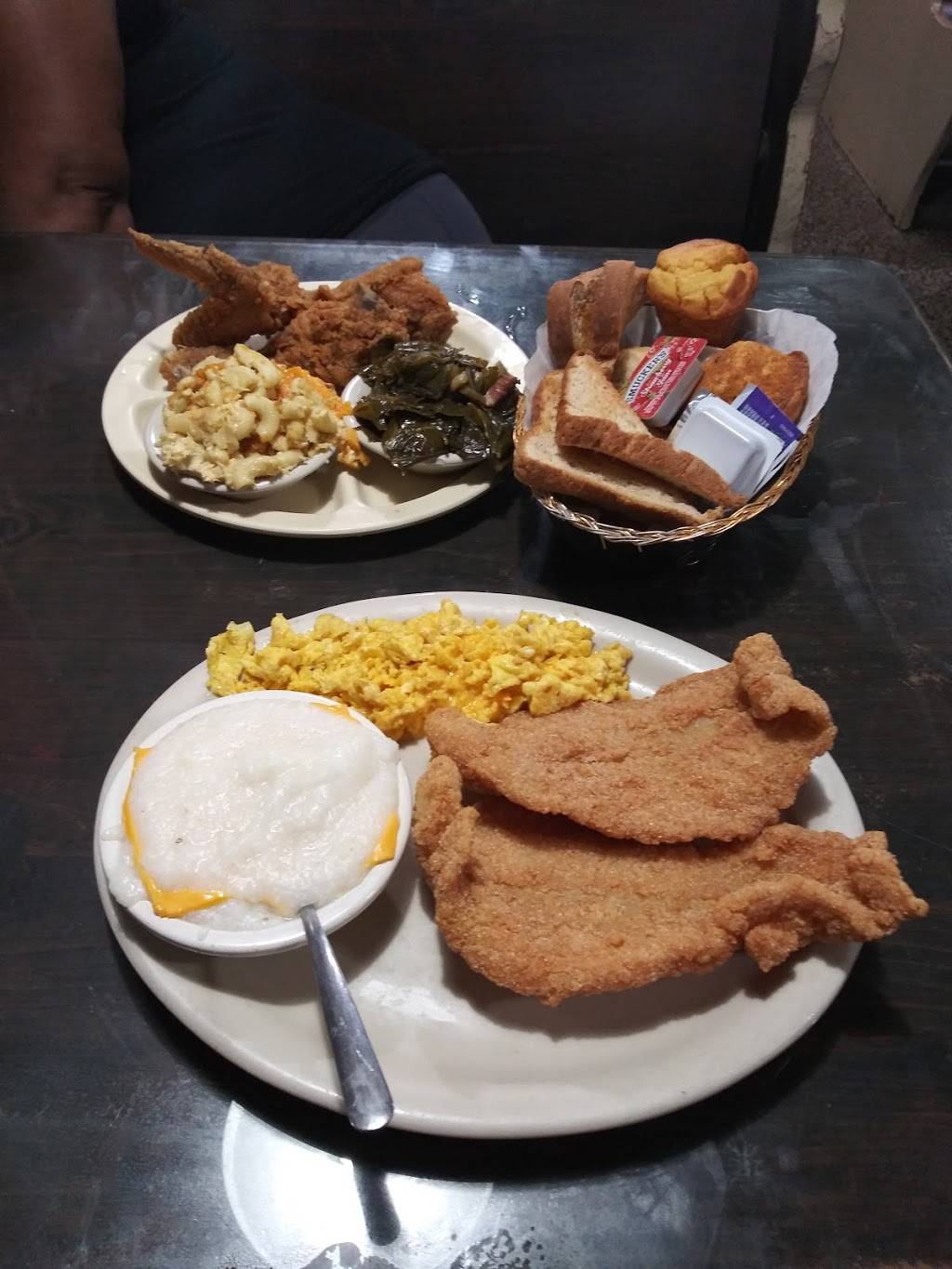 Barbecue Kitchen | restaurant | 1437 Virginia Ave, Atlanta, GA 30337, USA | 4047669906 OR +1 404-766-9906