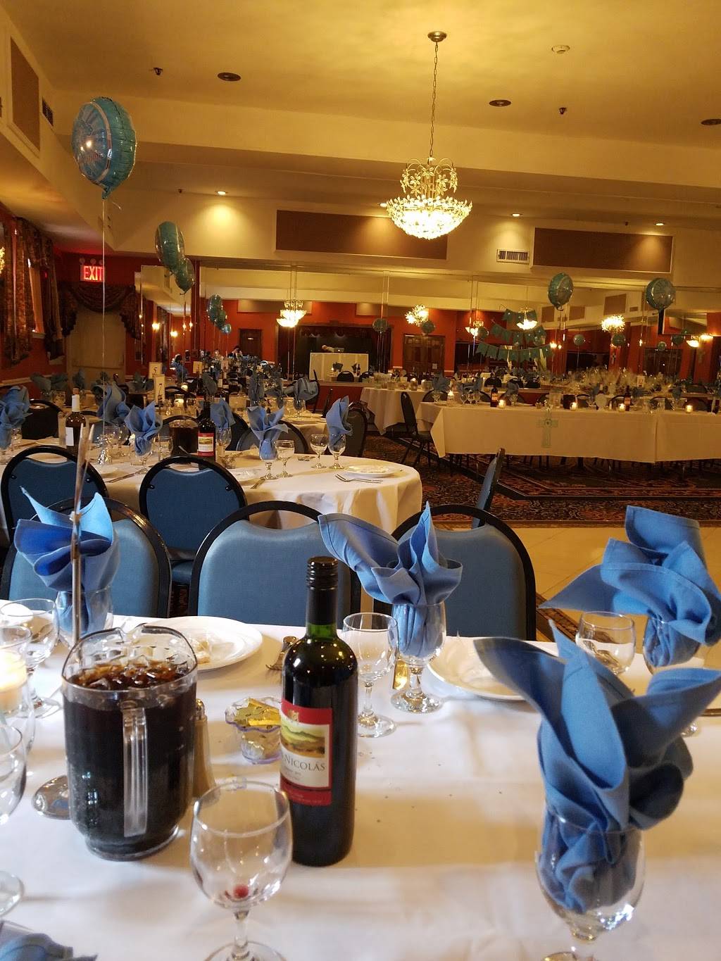 La Grotta | restaurant | 811 McLean Ave, Yonkers, NY 10704, USA | 9142374075 OR +1 914-237-4075