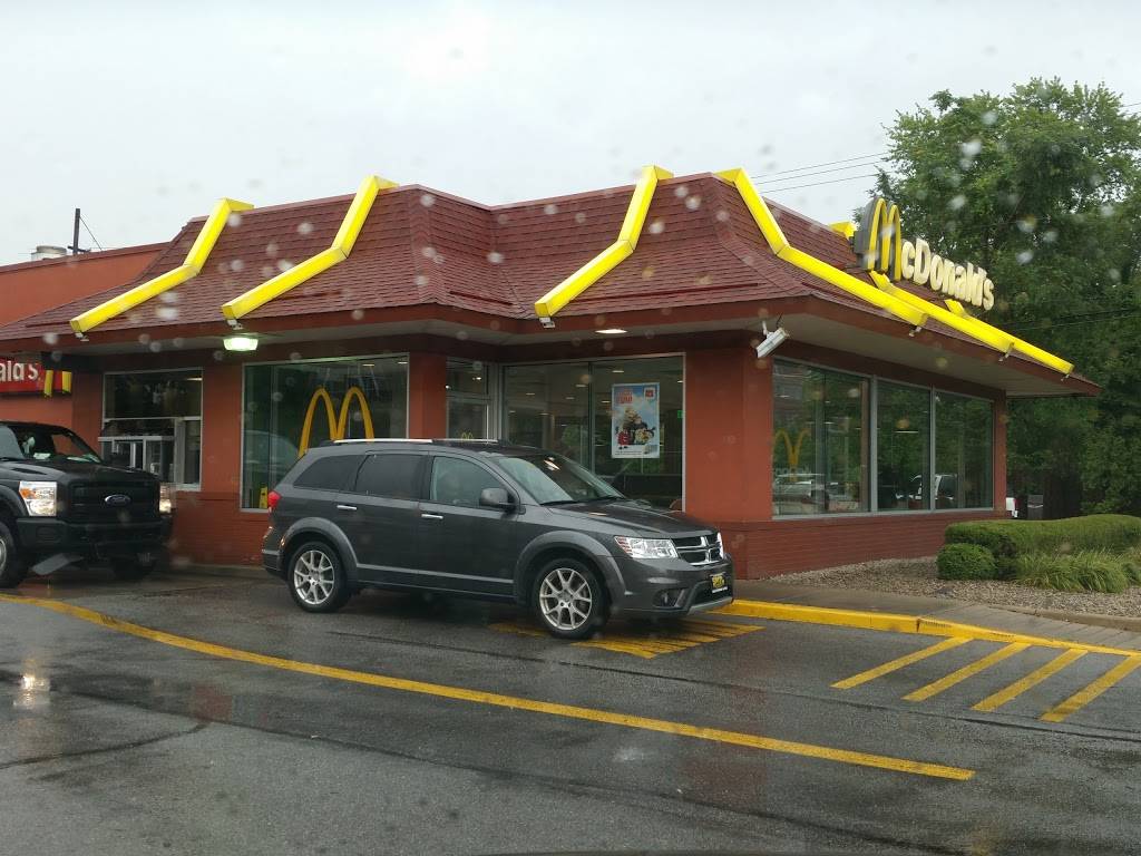 McDonalds | cafe | 1527 W 5th Ave, Gary, IN 46402, USA | 2198852299 OR +1 219-885-2299