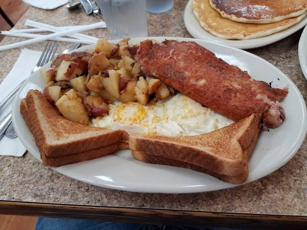 Mckays Breakfast & Lunch | restaurant | 144 Franklin St, Quincy, MA 02169, USA | 6177730099 OR +1 617-773-0099