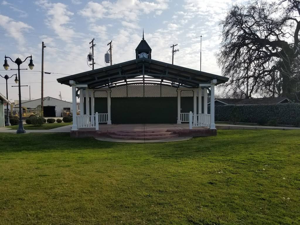 La Fonda Taqueria Y Mariscos | restaurant | 358 Central Ave, Shafter, CA 93263, USA | 6617460034 OR +1 661-746-0034