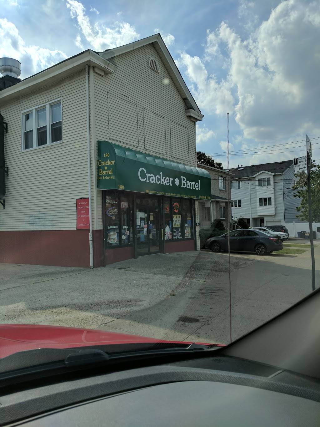 Cracker Barrel Deli | restaurant | 180 Main St, Staten Island, NY 10307, USA | 7189481758 OR +1 718-948-1758