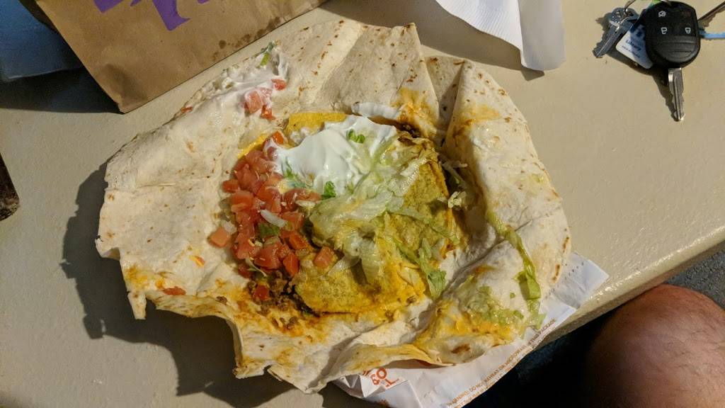 Taco Bell | meal takeaway | 16855 County Rd 24, Plymouth, MN 55447, USA | 7633831103 OR +1 763-383-1103