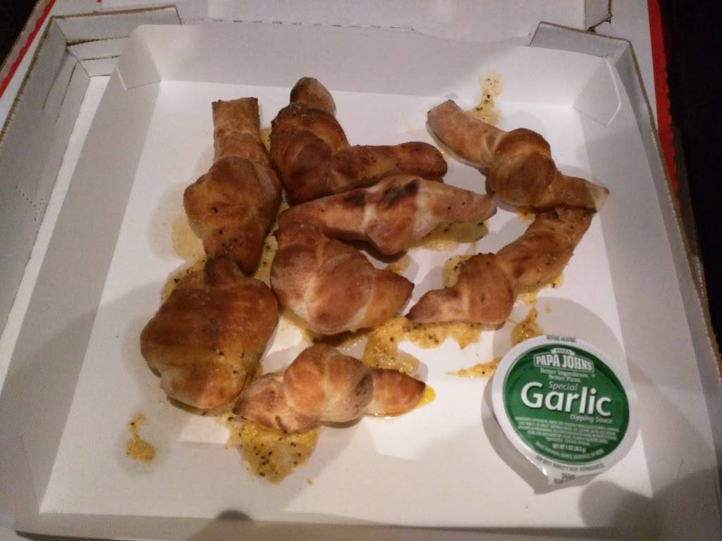 Papa Johns Pizza | restaurant | 1630 E Southport Rd, Indianapolis, IN 46227, USA | 3177827272 OR +1 317-782-7272