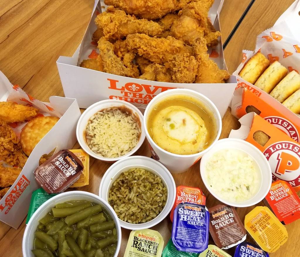 Popeyes Louisiana Kitchen | restaurant | Ernie Pyle Travel Plaza (Westbound) Indiana Toll Road (Mile Post 126), Howe, IN 46746, USA | 2606385892 OR +1 260-638-5892