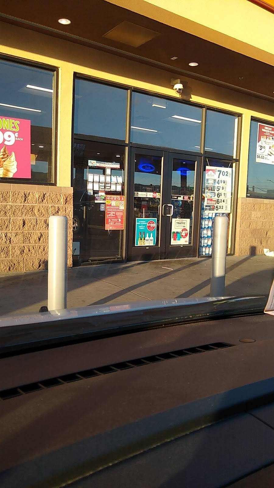 Circle K | meal takeaway | 1544 E Southern Ave, Phoenix, AZ 85040, USA | 6022687549 OR +1 602-268-7549