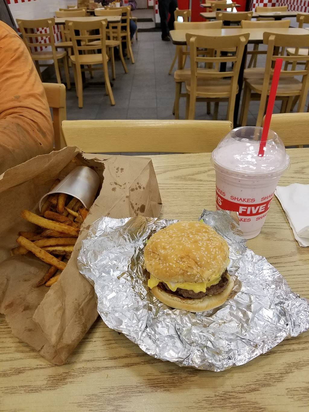 Five Guys | meal takeaway | 5010 Garth Rd, Baytown, TX 77521, USA | 2814211555 OR +1 281-421-1555