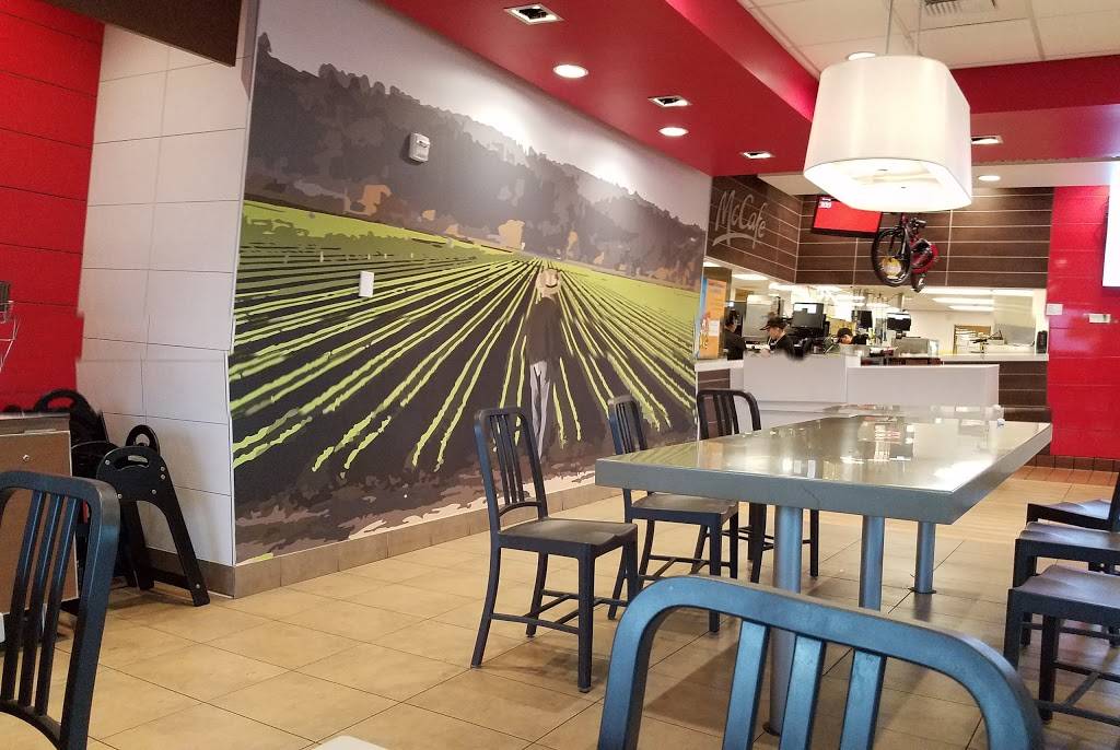 McDonalds | cafe | 190 Main St, Watsonville, CA 95076, USA | 8317688540 OR +1 831-768-8540