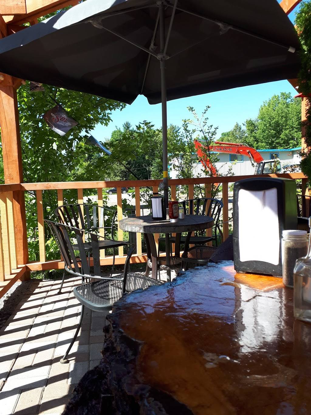 Marie Casse-Croute | restaurant | 291 QC-315, LAnge-Gardien, QC J8L 1G8, Canada | 8199861657 OR +1 819-986-1657