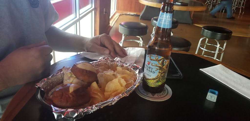 Whiskey Bobs Saloon | restaurant | 210 Meijer Dr, Lafayette, IN 47905, USA | 7652503222 OR +1 765-250-3222