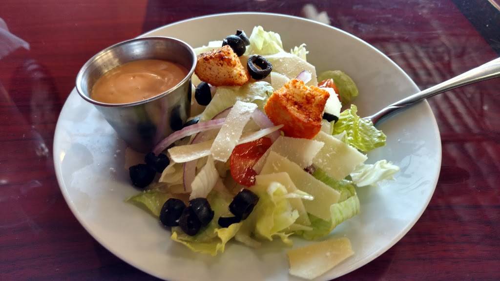 Ivetts Italian Grill | restaurant | 2500 Marina Bay Dr x, League City, TX 77573, USA | 2815326536 OR +1 281-532-6536