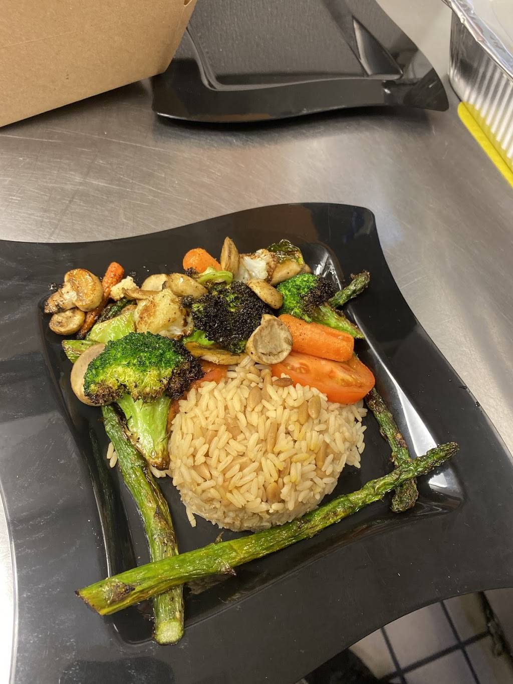 CBs Bistro | restaurant | 2295 S Hiawassee Rd, Orlando, FL 32835, USA | 3212295786 OR +1 321-229-5786