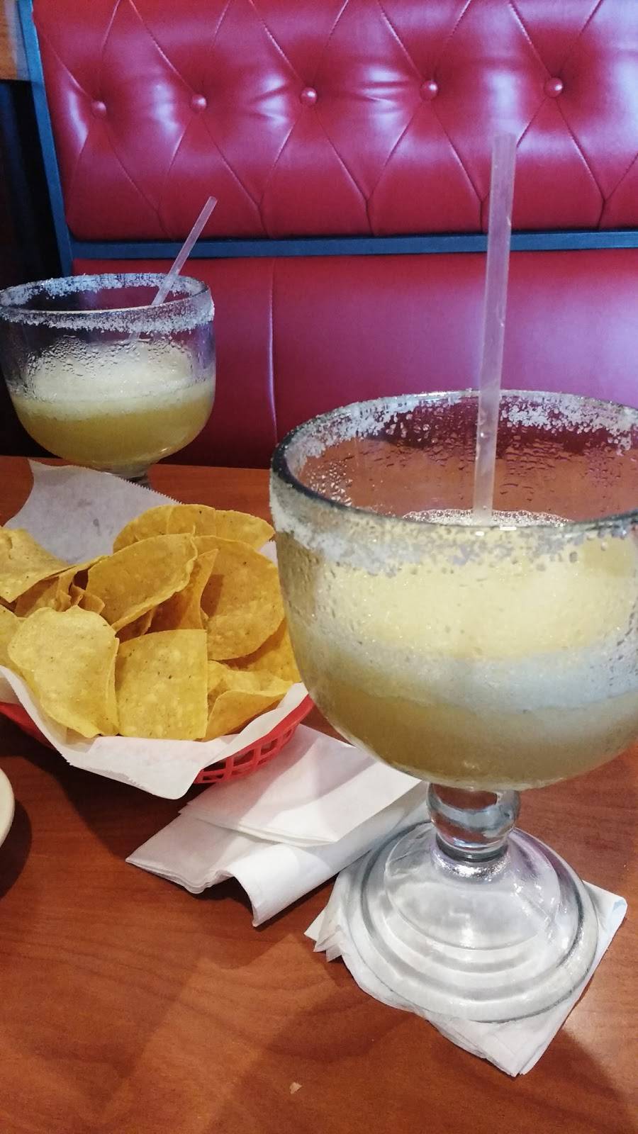 El Rodeo Mexican Restaurant | restaurant | 4204 Prospect Dr, Decatur, IL 62526, USA | 2178777547 OR +1 217-877-7547