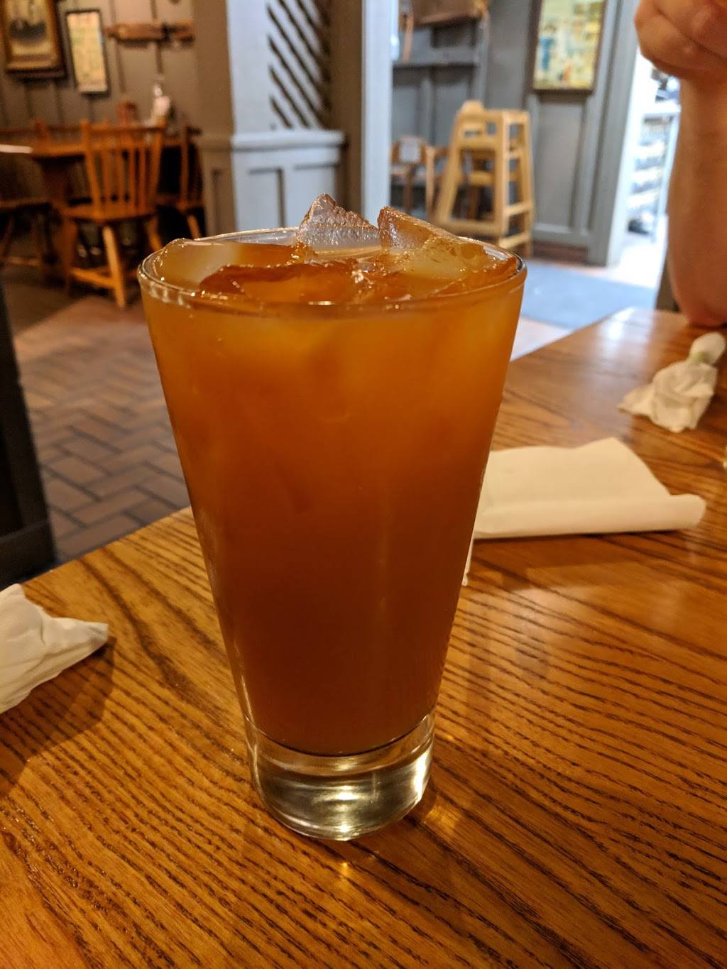 Cracker Barrel Old Country Store | restaurant | 2151 54th Ave N, St. Petersburg, FL 33714, USA | 7275260031 OR +1 727-526-0031