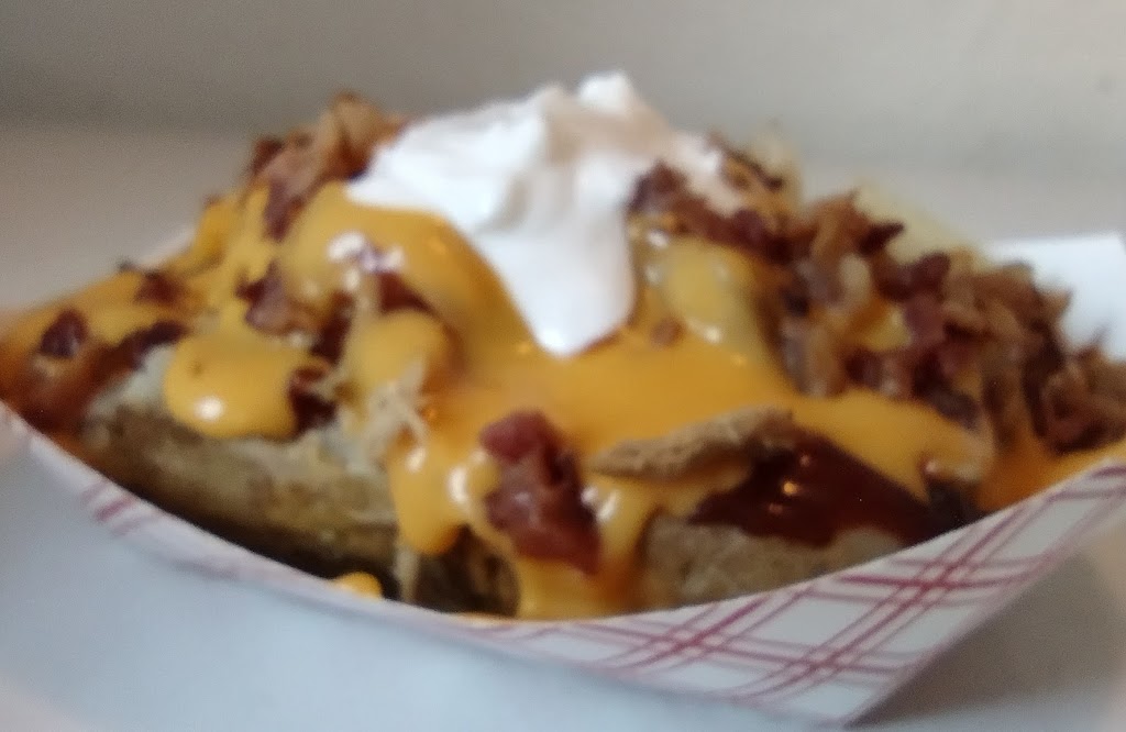 Cowboy Shiver Shack | restaurant | 201 E Chestnut St, Desloge, MO 63601, USA | 5734820924 OR +1 573-482-0924