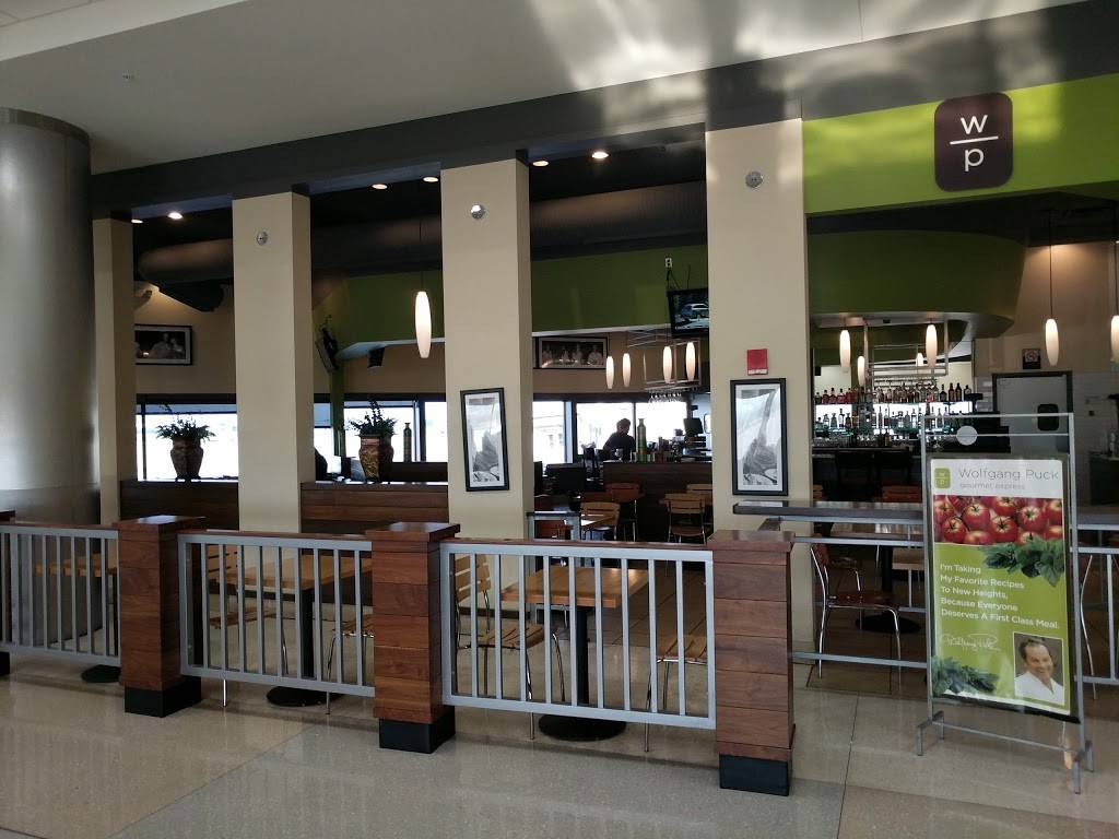 Wolfgang Puck Express | restaurant | 4600 International Gateway, Columbus, OH 43219, USA | 6146817166 OR +1 614-681-7166