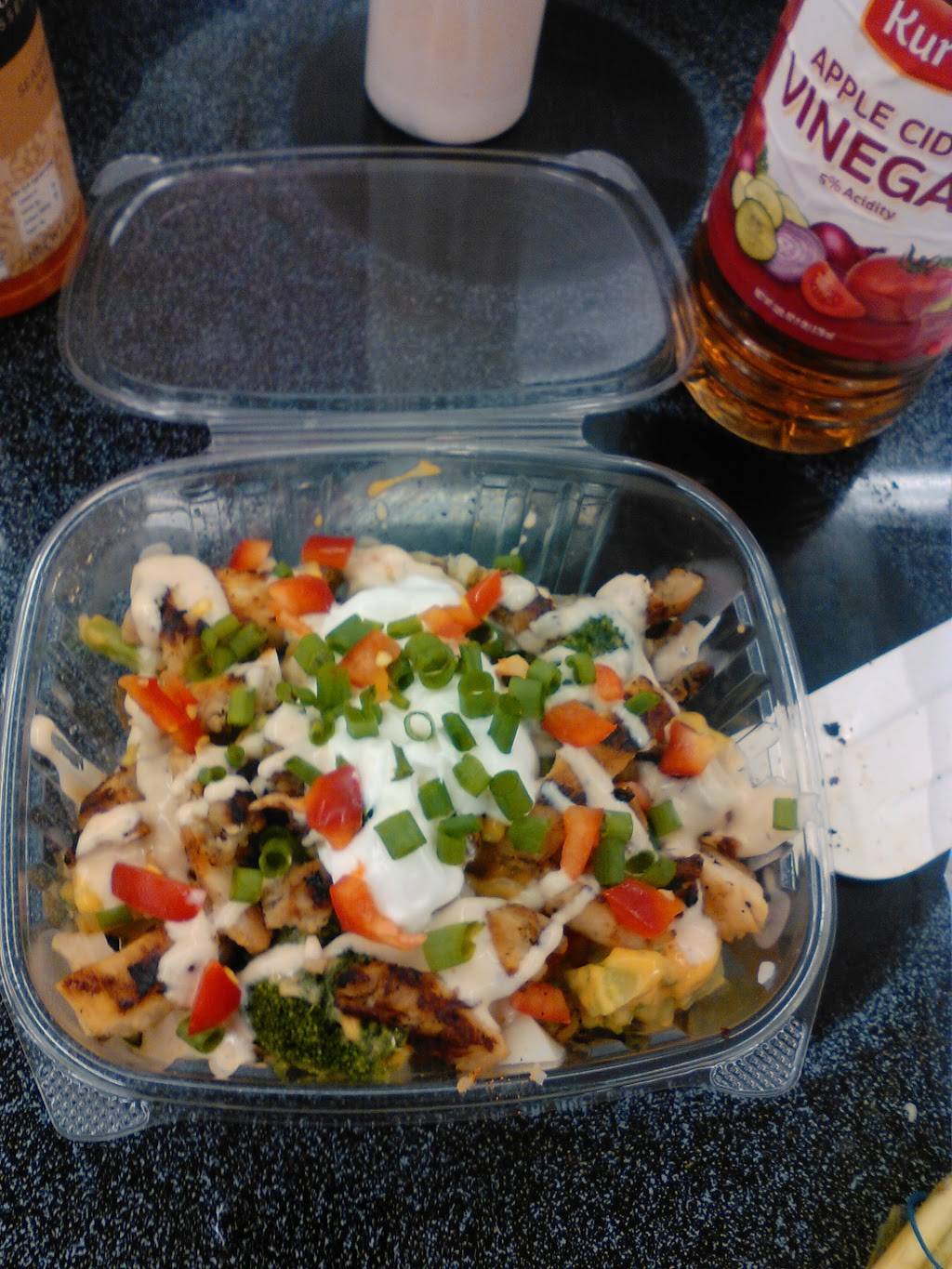 COSTA FRUIT AND PRODUCE | restaurant | 8502 Quincy Ave, Cleveland, OH 44106, USA | 2164502388 OR +1 216-450-2388