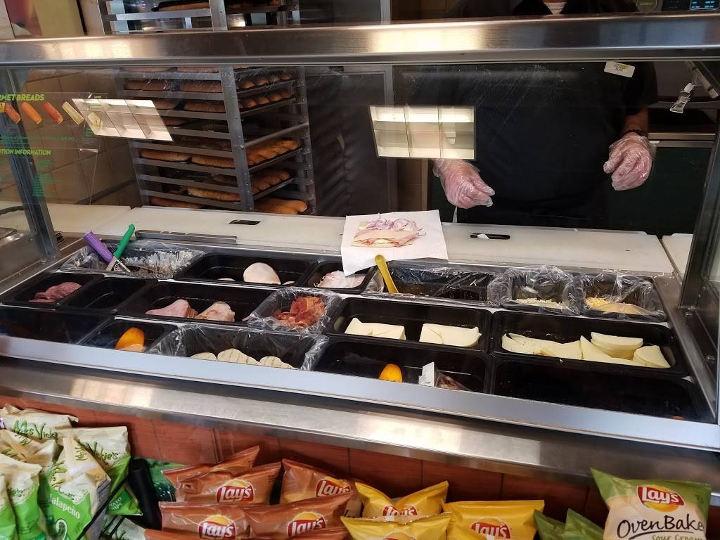 Subway Restaurants | restaurant | 26002 Marguerite Pkwy D, Mission Viejo, CA 92692, USA | 9495822120 OR +1 949-582-2120