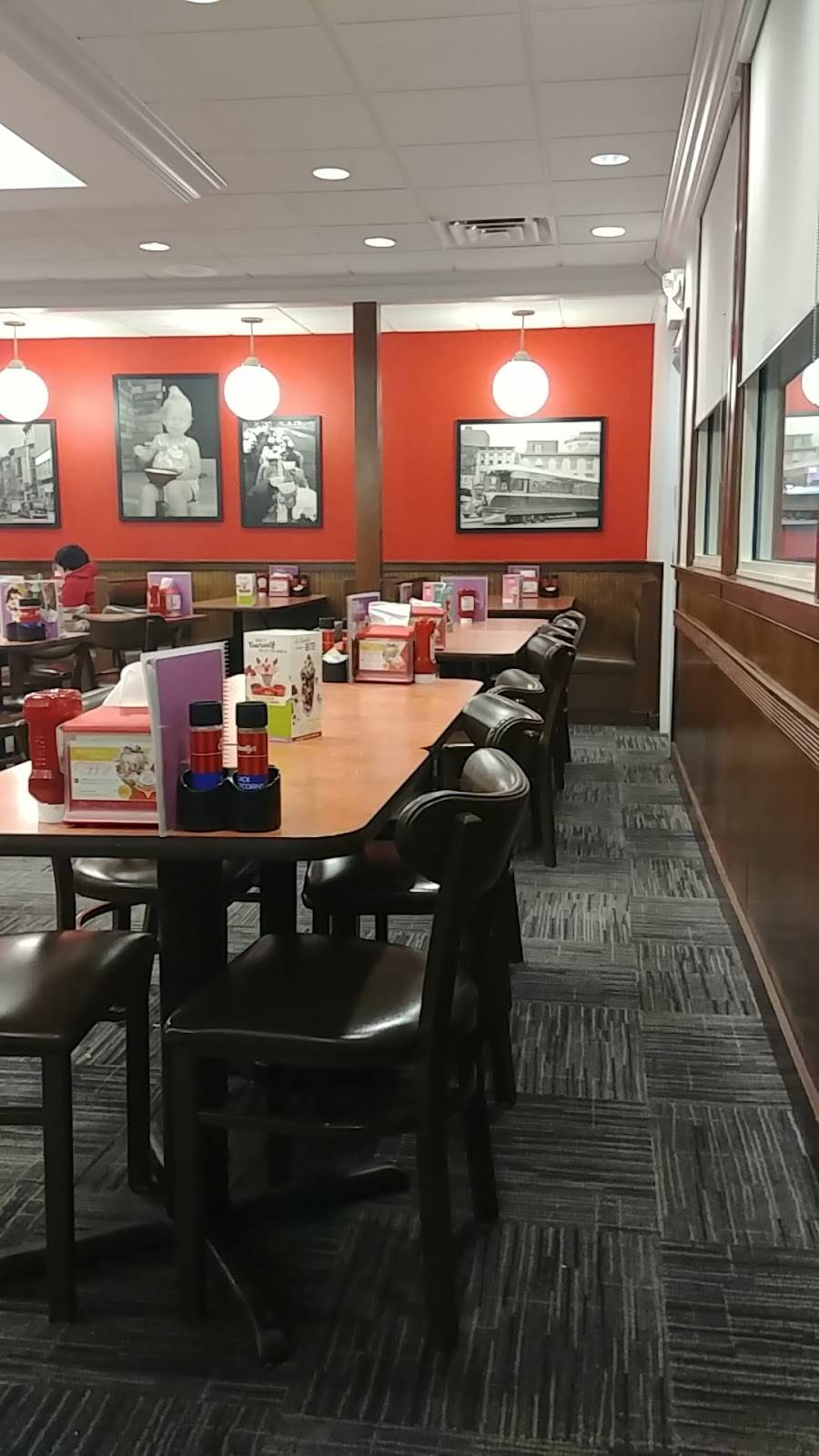 Friendlys | restaurant | 3099 William Penn Hwy, Easton, PA 18045, USA | 6102584360 OR +1 610-258-4360