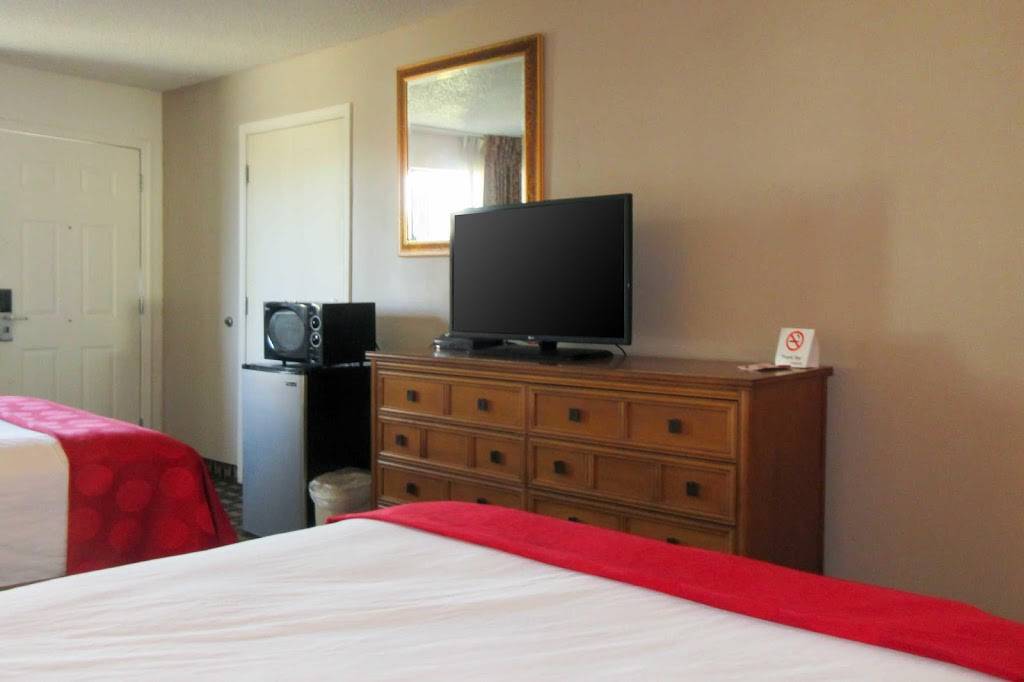 Quality Inn Glendale at Arrowhead Towne Center | restaurant | 7885 W Arrowhead Towne Center, Glendale, AZ 85308, USA | 6234122000 OR +1 623-412-2000