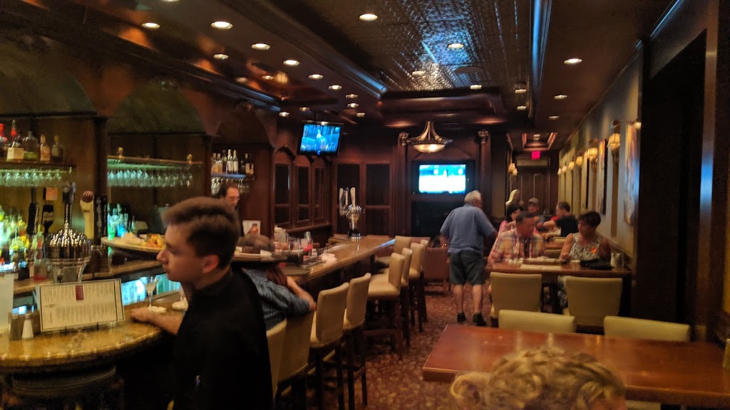 Paramount Studio Cocktails & Food | restaurant | 307 S Phillips Ave, Sioux Falls, SD 57104, USA | 6053340386 OR +1 605-334-0386