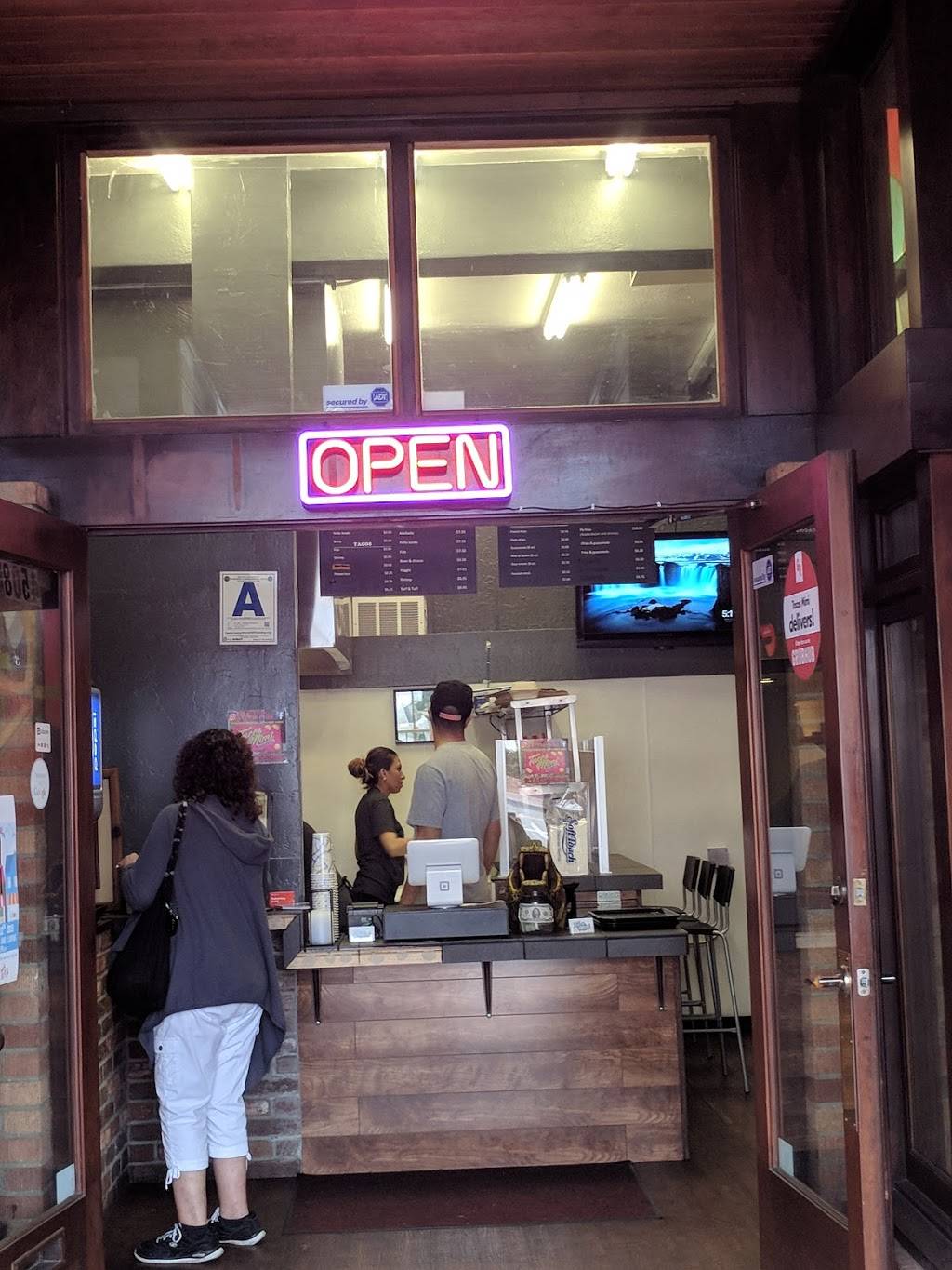 Tacos Mimi | restaurant | 4508 Cass St, San Diego, CA 92109, USA | 8582918619 OR +1 858-291-8619