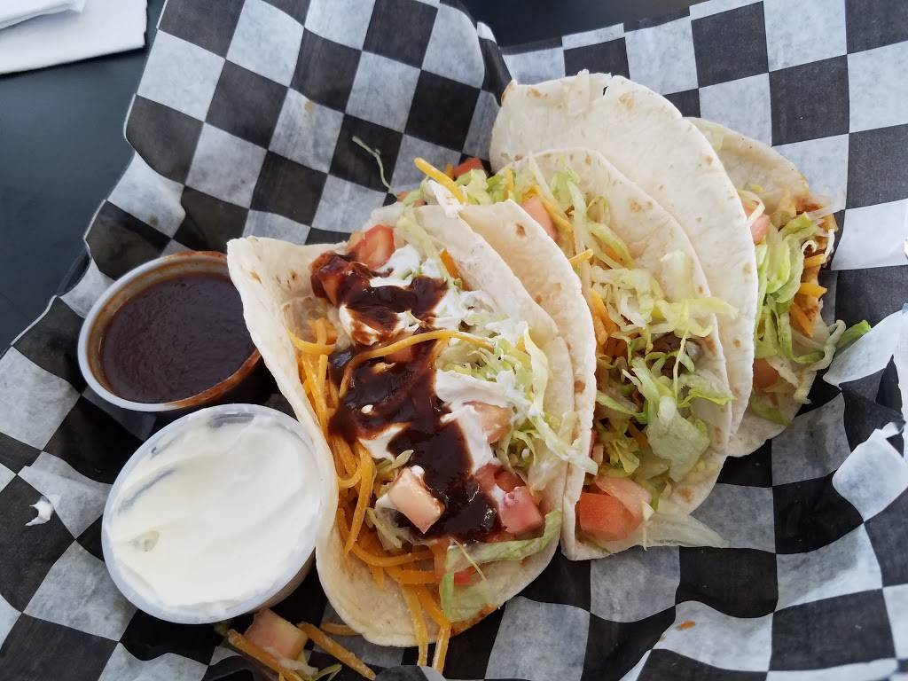 Back Shop Pizza, Burritos and More | restaurant | 2911 S 19th St, Clinton, IA 52732, USA | 5635592112 OR +1 563-559-2112