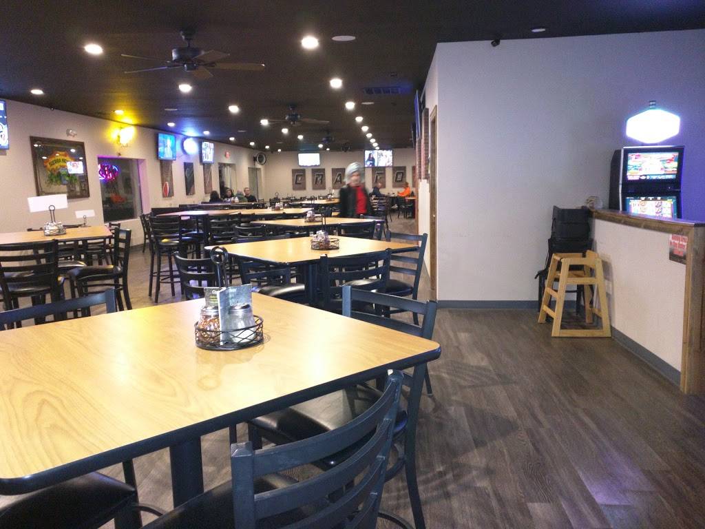 Crawfords Pizza & Pub | restaurant | 170 Debby Dr, Mt Zion, IL 62549, USA | 2178641691 OR +1 217-864-1691