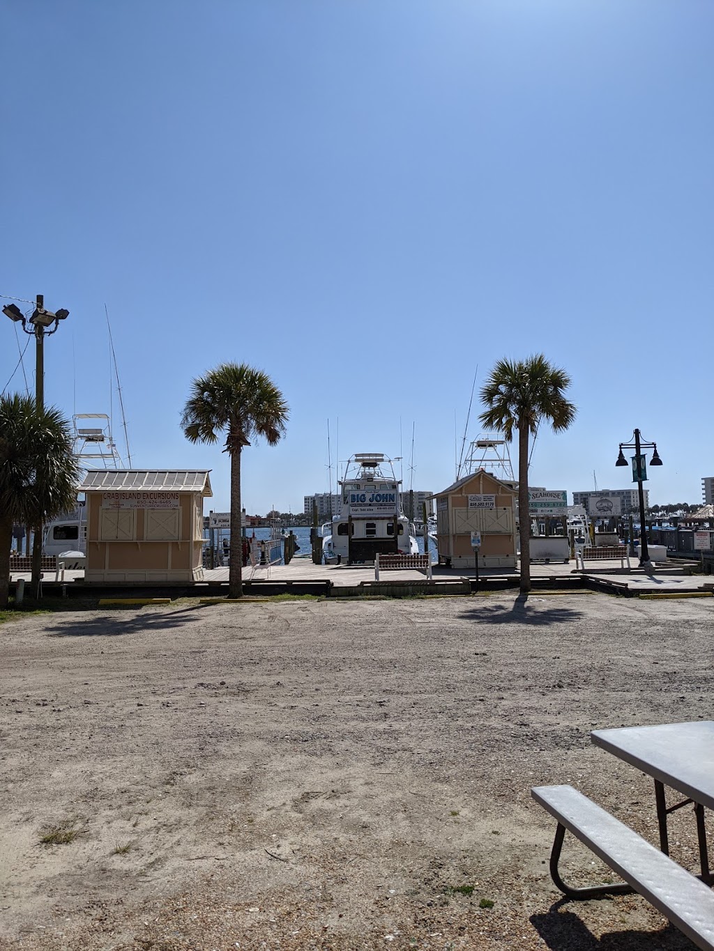 The Harbor Tavern | restaurant | 306 Harbor Blvd, Destin, FL 32541, USA | 8508422377 OR +1 850-842-2377