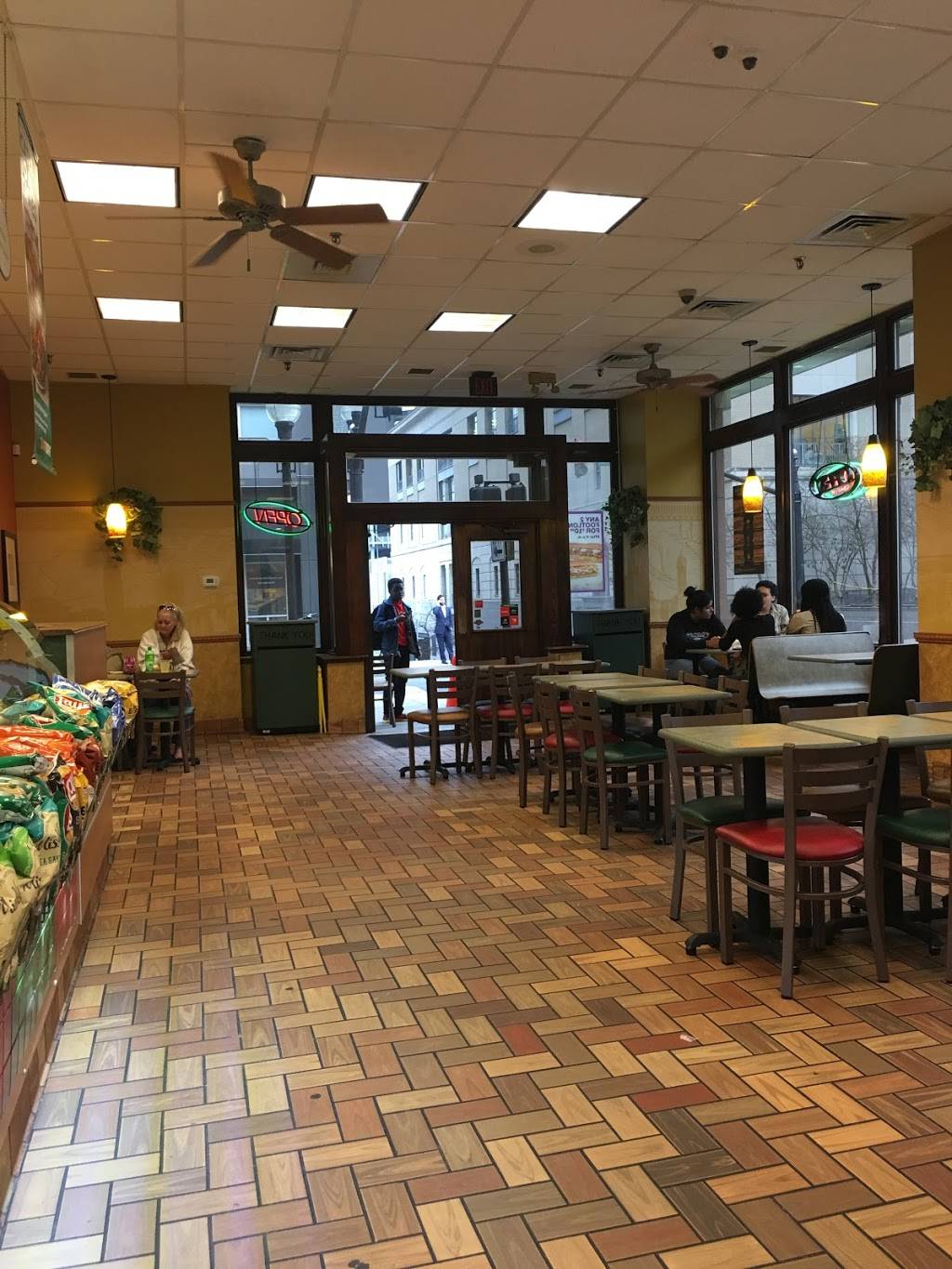 Subway | meal takeaway | 530 Church St Suite 100, Nashville, TN 37219, USA | 6152566138 OR +1 615-256-6138