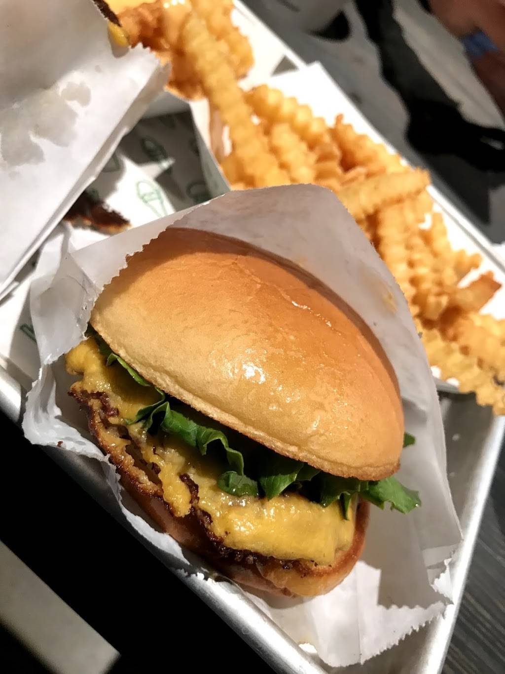 Shake Shack | restaurant | 6781 N MacArthur Blvd, Irving, TX 75039, USA | 4693511002 OR +1 469-351-1002