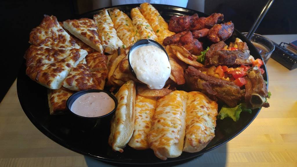 Boston Pizza | restaurant | 1231 Boulevard des Promenades, Saint-Bruno-de-Montarville, QC J3V 6H1, Canada | 4504415555 OR +1 450-441-5555