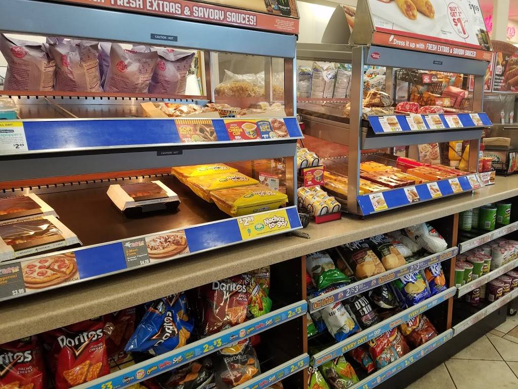 Holiday Stationstores | cafe | 1185 Main St S, Sauk Centre, MN 56378, USA | 3203526655 OR +1 320-352-6655