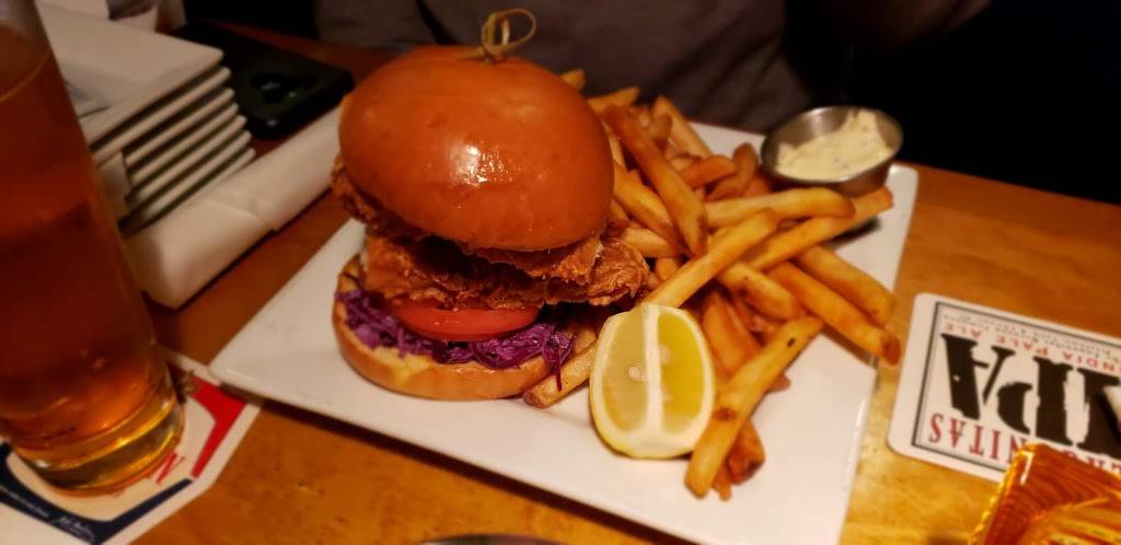 The Goose | restaurant | 1875 Leslie St, North York, ON M3B 2M5, Canada | 4163831200 OR +1 416-383-1200