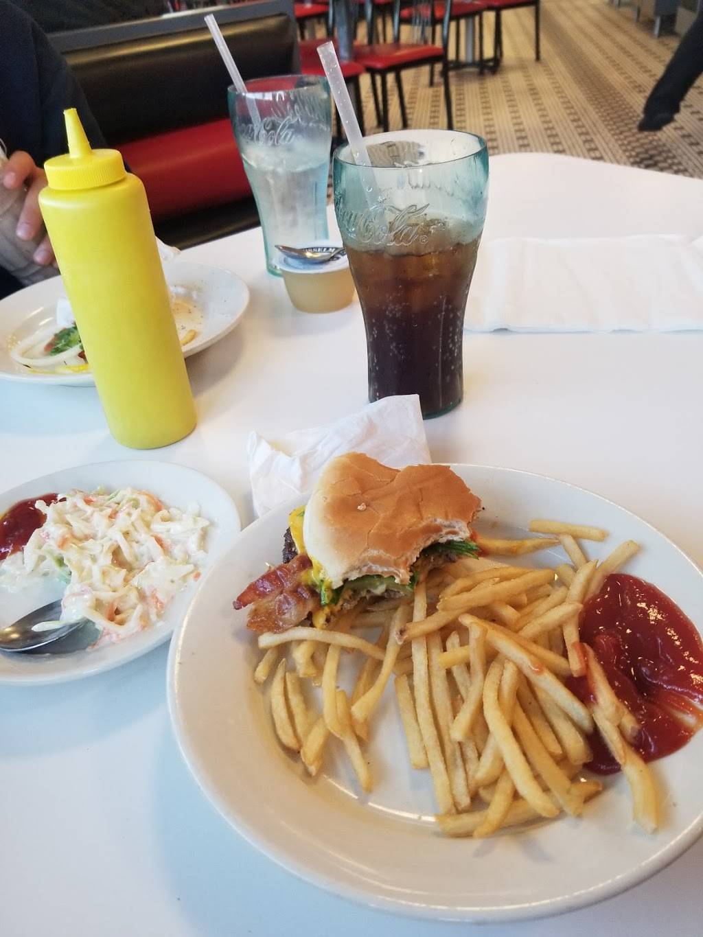 Steak n Shake | restaurant | 614 W Raab Rd, Normal, IL 61761, USA | 3094513721 OR +1 309-451-3721