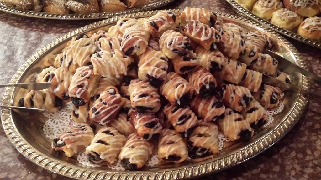 Dorf Haus Supper Club | restaurant | 8931 County Hwy Y, Sauk City, WI 53583, USA | 6086433980 OR +1 608-643-3980