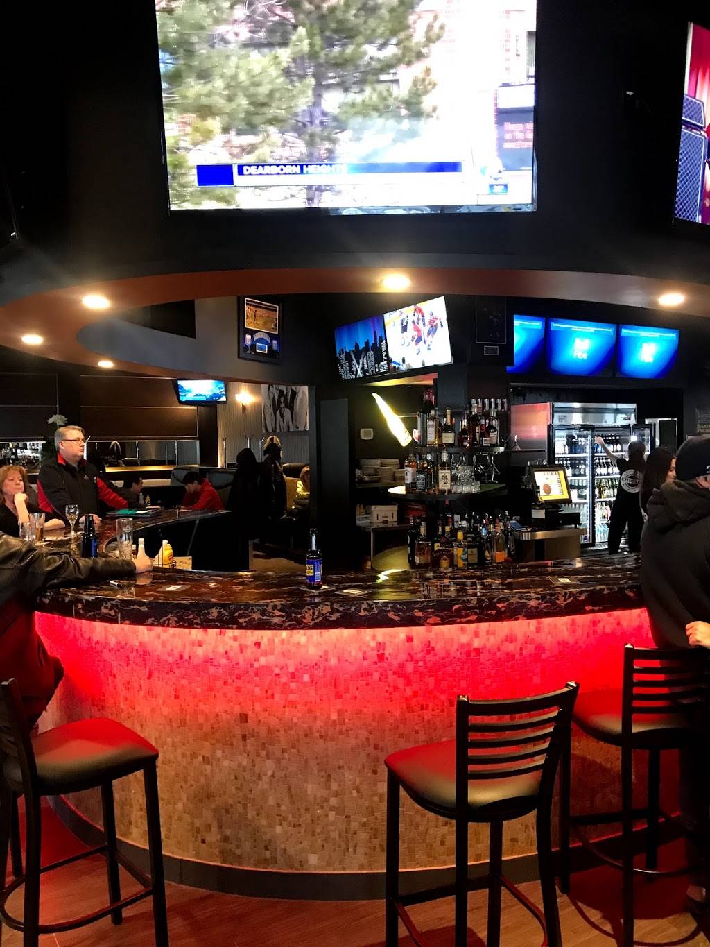 Chicago Pub & Billards | restaurant | 1 Hespeler Rd, Cambridge, ON N1R 8L4, Canada | 5196212222 OR +1 519-621-2222