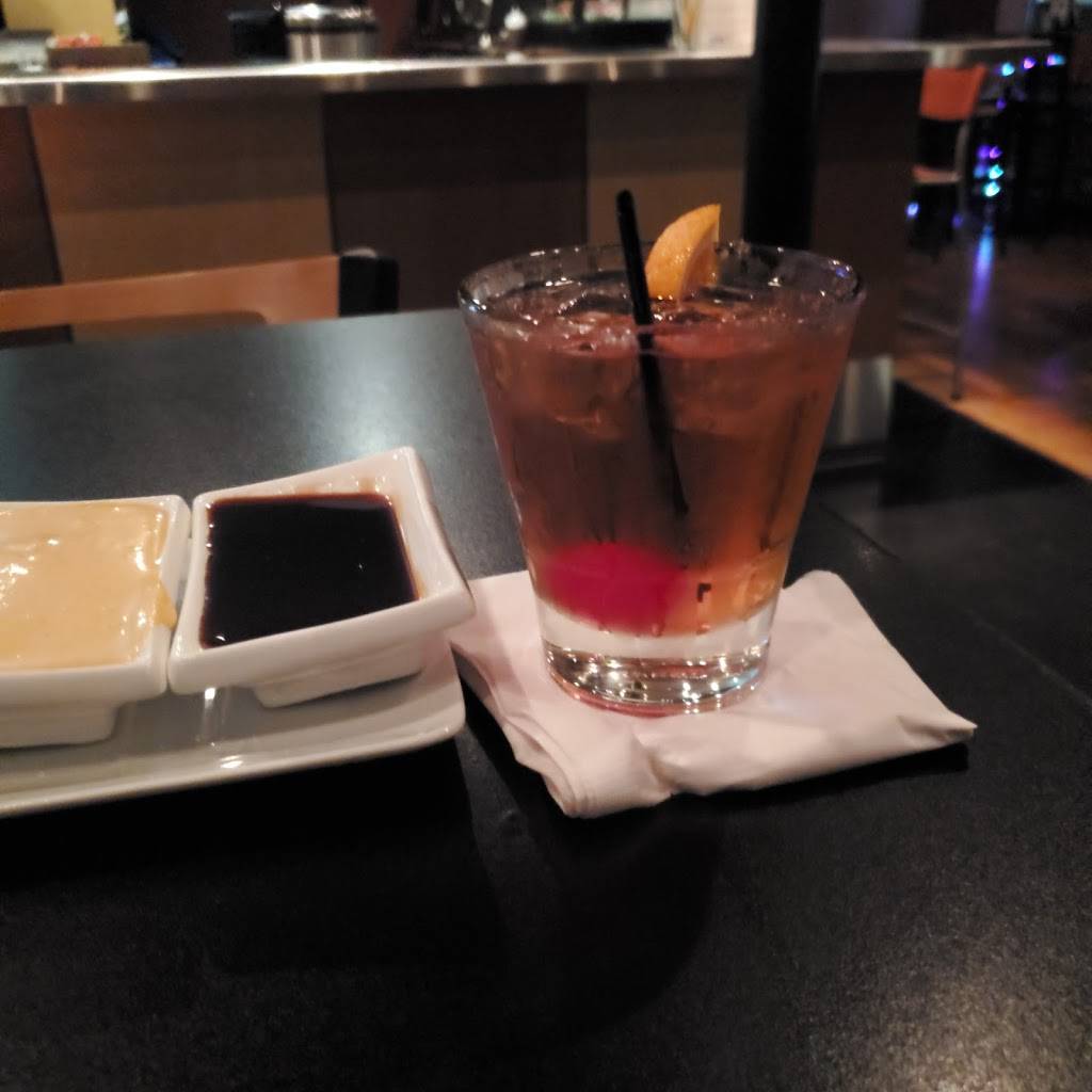 Sakana Sushi Lounge | night club | 22914 Woodward Ave, Ferndale, MI 48220, USA | 2483362555 OR +1 248-336-2555