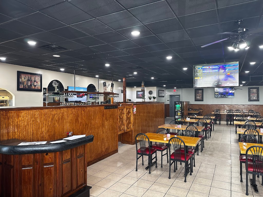 Juniors Grill | restaurant | 6696 Amy Way Dr, Gas City, IN 46933, USA | 7655735794 OR +1 765-573-5794